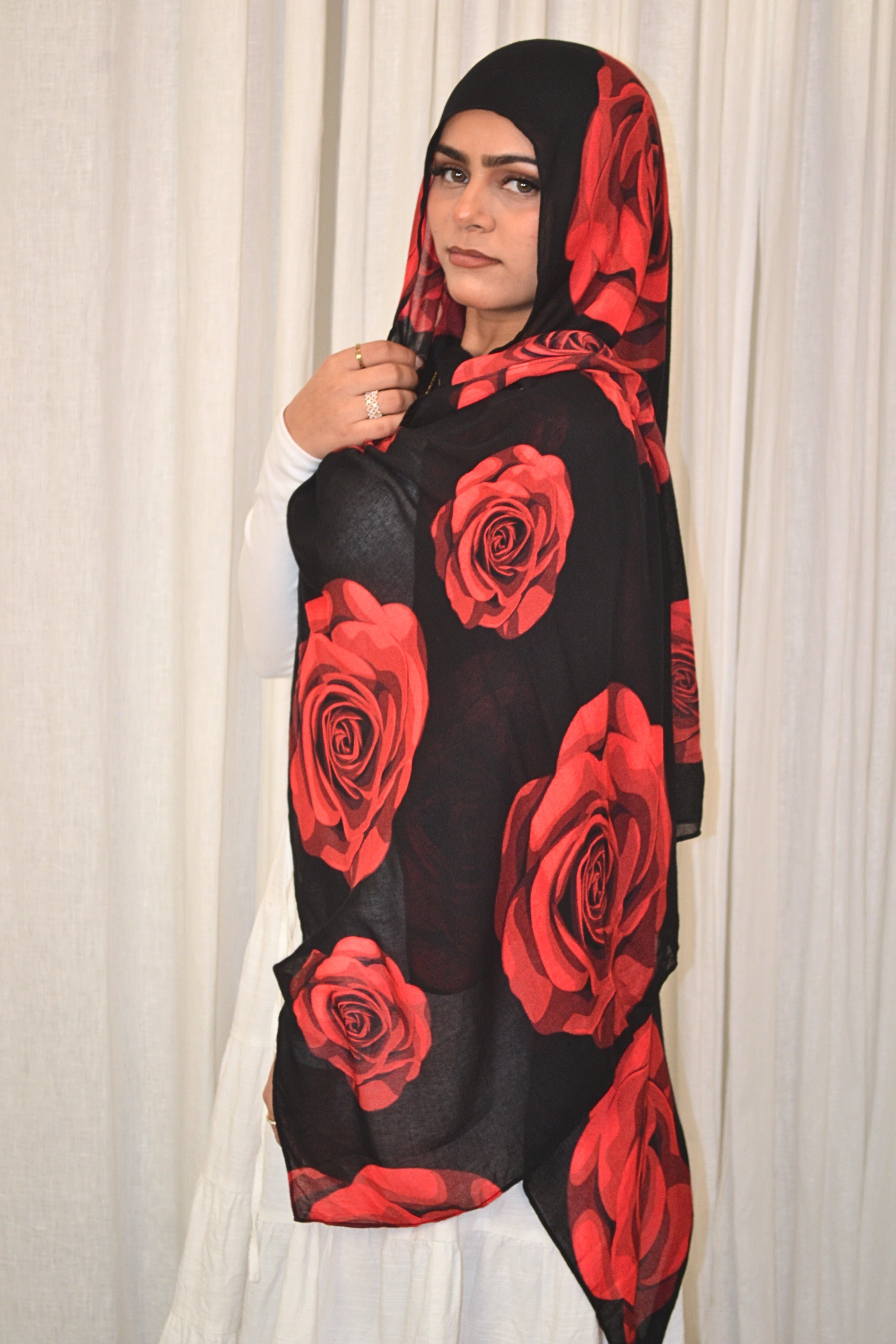Midnight rose - Printed Hijab